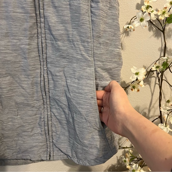 North Face Silver Gray Puffer Vest M - Picture 4 of 7